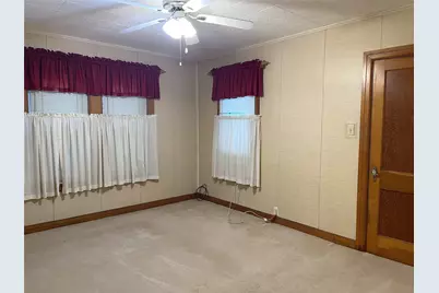 421 S 8th Avenue, Teague, TX 75860 - Photo 24