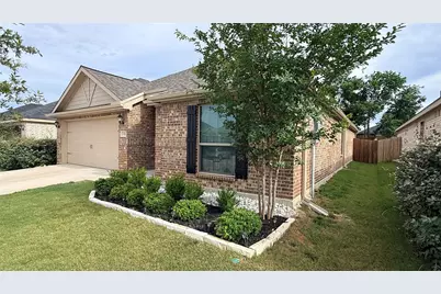 136 Morning Glory, Sanger, TX 76266 - Photo 2