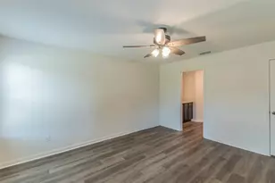 136 Morning Glory, Sanger, TX 76266 - Photo 12