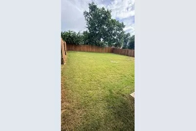 136 Morning Glory, Sanger, TX 76266 - Photo 6