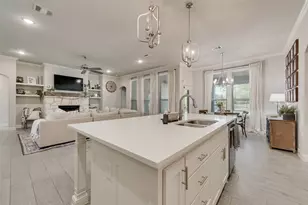 101 Oxford Ct, Weatherford, TX 76088 - Photo 10