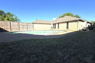 4522 Westlake Dr, Garland, TX 75043 - Photo 16