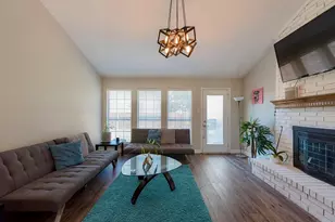 1411 Mapleview Dr, Carrollton, TX 75007 - Photo 4