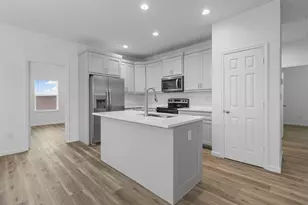 311 N Helton St, Randolph, TX 75475 - Photo 1