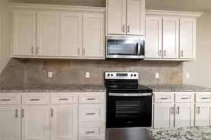 405 Titus Dr, Springtown, TX 76082 - Photo 16