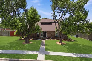 1920 Avignon Ct, Carrollton, TX 75007 - Photo 32