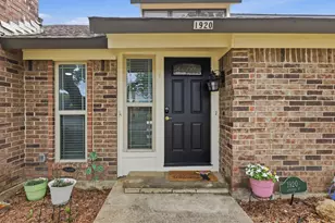 1920 Avignon Ct, Carrollton, TX 75007 - Photo 6