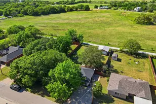 4041 Country Meadows Cir, Granbury, TX 76049 - Photo 24
