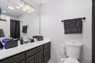 4041 Country Meadows Cir, Granbury, TX 76049 - Photo 10