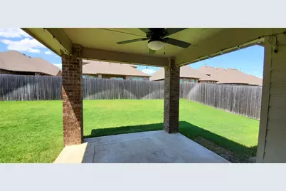 929 Lake Woodland Drive, Little Elm, TX 75068 - Photo 18