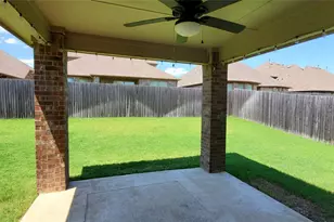 929 Lake Woodland Dr, Little Elm, TX 75068 - Photo 18