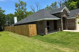 3912 Oneal St, Greenville, TX 75401 - Photo 2