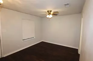 737 Holiday Dr, Sherman, TX 75090 - Photo 4