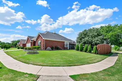 409 Jennifer Lane, Arlington, TX 76002 - Photo 2