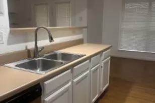 5706 Marvin Loving Dr, Garland, TX 75043 - Photo 4