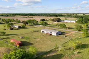 335 County Road 2100, Corsicana, TX 75110 - Photo 32