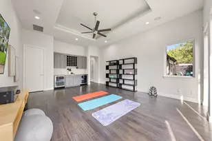 4028 Courtshire Dr, Dallas, TX 75229 - Photo 16