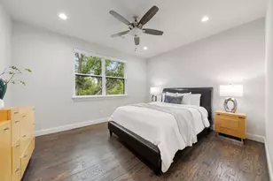 4028 Courtshire Dr, Dallas, TX 75229 - Photo 24