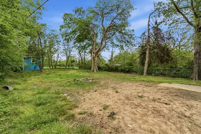 127 E Walker Street, Denison, TX 75021 - Photo 22