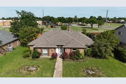 613 Palomar Lane, Richardson, TX 75081 - Photo 2