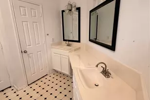 2101 Meredith Ln, Garland, TX 75042 - Photo 6