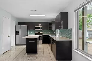 8524 Gatlinburg Dr, Fort Worth, TX 76123 - Photo 8