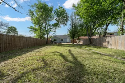 713 E Franklin Street, Hillsboro, TX 76645 - Photo 18