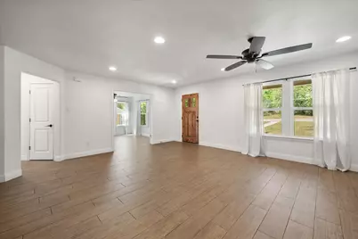 2158 Morning Glory Avenue, Fort Worth, TX 76111 - Photo 10