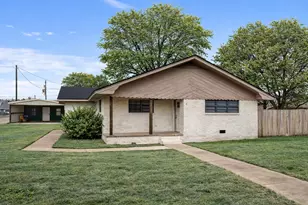 411 N 5th Ave, Munday, TX 76371 - Photo 2