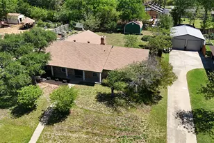 5528 Woodland Hills Dr, Denton, TX 76208 - Photo 2