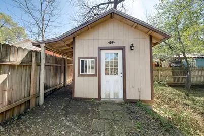 1112 Swanson Drive, Palestine, TX 75801 - Photo 2