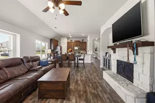 317 Thompson Dr, Van Alstyne, TX 75495 - Photo 12