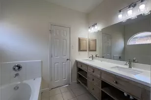 2323 Dogwood Dr, Little Elm, TX 75068 - Photo 10