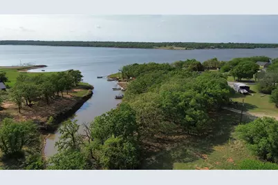 8 Iowa Court, Nocona, TX 76255 - Photo 2