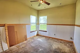 688 Alamo Rd, Montague, TX 76251 - Photo 12