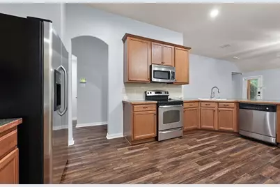 915 Seider Lane, Grand Prairie, TX 75052 - Photo 4