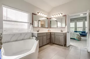 1616 Glade Meadows Dr, Burleson, TX 76058 - Photo 20