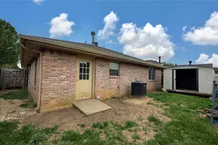 5213 Mimi Ct, Dallas, TX 75211 - Photo 26