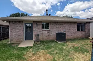 5213 Mimi Ct, Dallas, TX 75211 - Photo 26