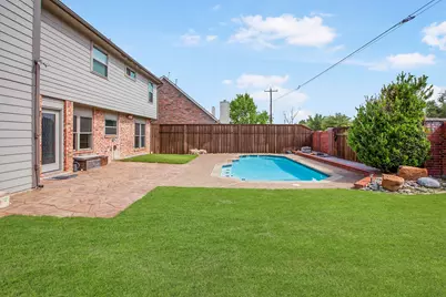 8204 Tavaros Drive, Plano, TX 75024 - Photo 10