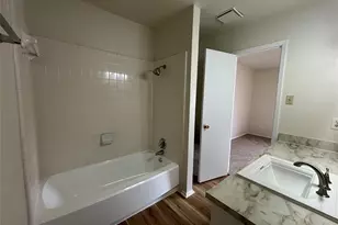 1008 Poplar St, Benbrook, TX 76126 - Photo 10