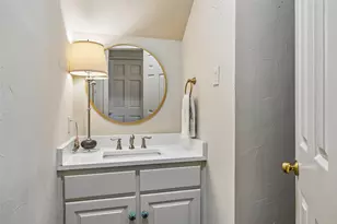 9933 Vistadale Dr, Dallas, TX 75238 - Photo 14