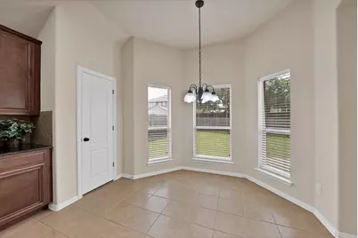 8118 La Frontera Trail, Arlington, TX 76002 - Photo 4