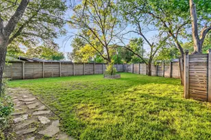 6514 Kenwell St, Dallas, TX 75209 - Photo 34