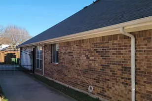 3306 Ashleaf Dr, Carrollton, TX 75007 - Photo 2