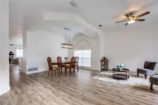 3306 Ashleaf Dr, Carrollton, TX 75007 - Photo 4