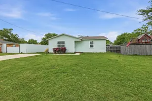 204 E Bailey St, Ponder, TX 76259 - Photo 2