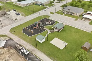 204 E Bailey St, Ponder, TX 76259 - Photo 30