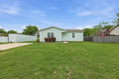 204 E Bailey Street, Ponder, TX 76259 - Photo 4