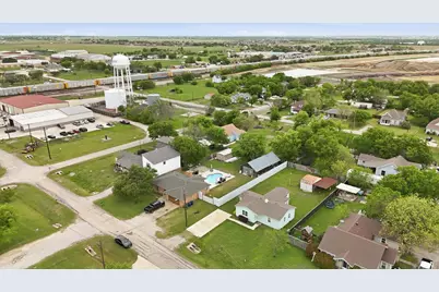 204 E Bailey Street, Ponder, TX 76259 - Photo 26